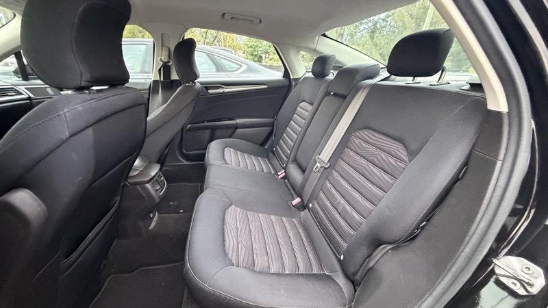Ford Fusion SE 2016