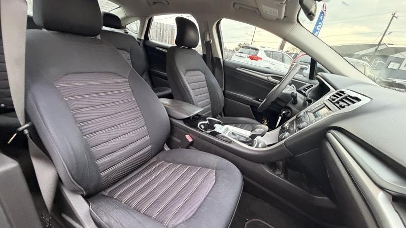 Ford Fusion SE 2016