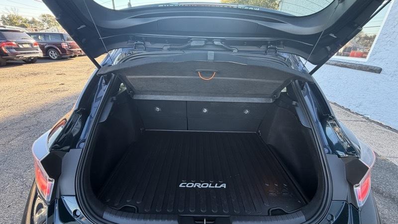 Toyota Corolla SE Hatchback CVT 2022