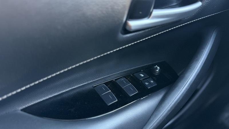 Toyota Corolla SE Hatchback CVT 2022