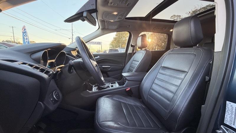 Ford Escape Titanium 4WD 2018