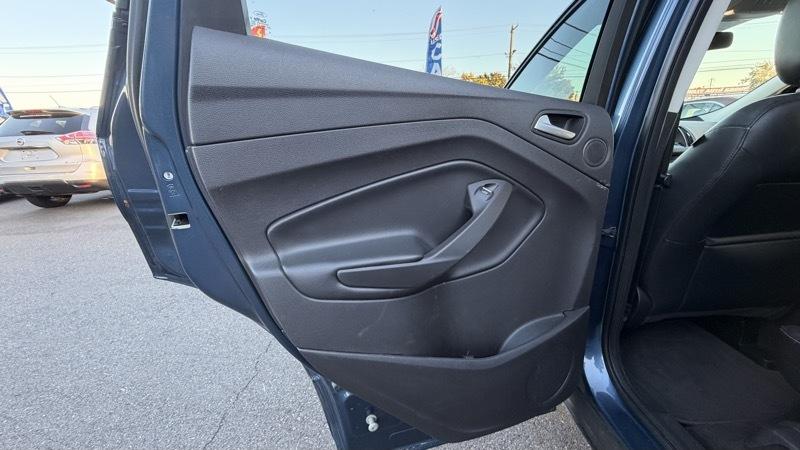 Ford Escape Titanium 4WD 2018