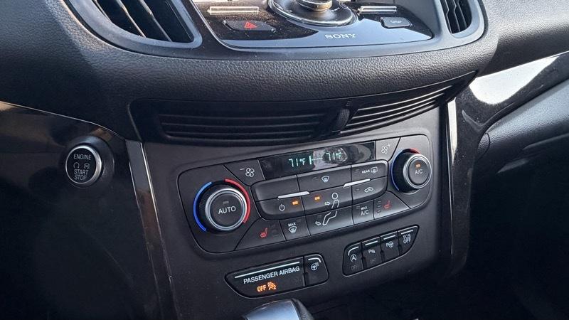 Ford Escape Titanium 4WD 2018
