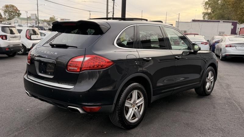 Porsche Cayenne Base 2014