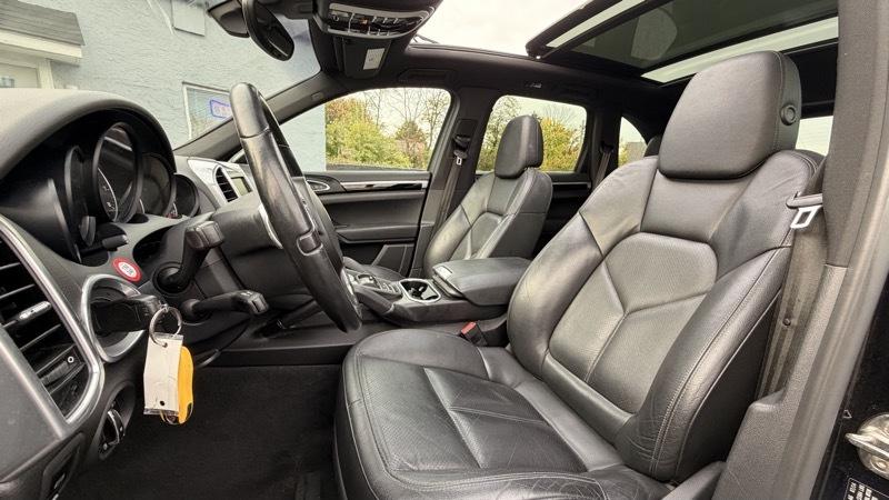 Porsche Cayenne Base 2014