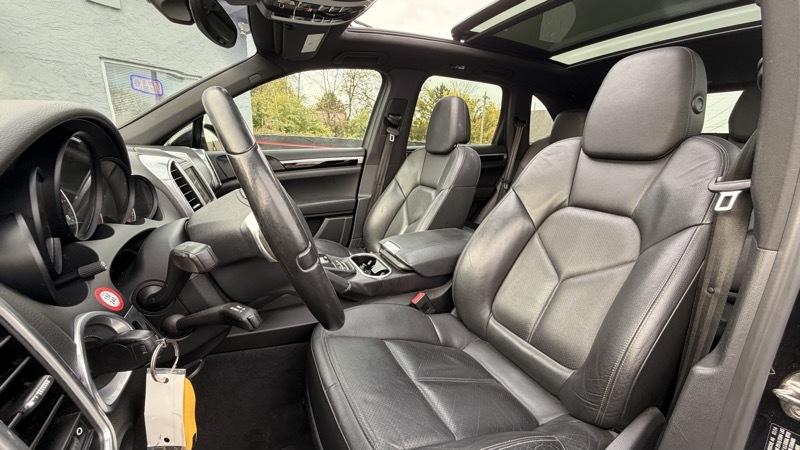 Porsche Cayenne Base 2014