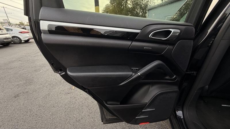 Porsche Cayenne Base 2014