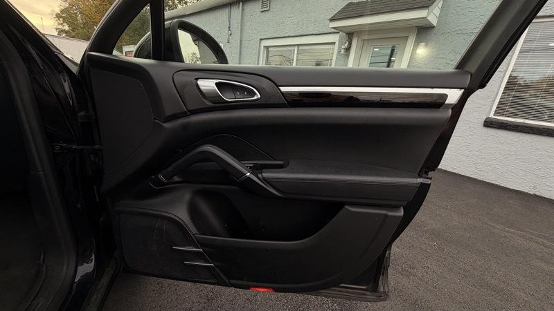 Porsche Cayenne Base 2014