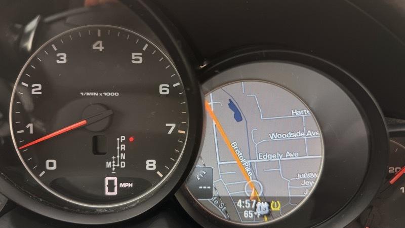 Porsche Cayenne Base 2014