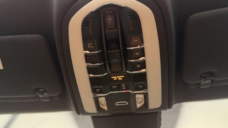 Porsche Cayenne Base 2014