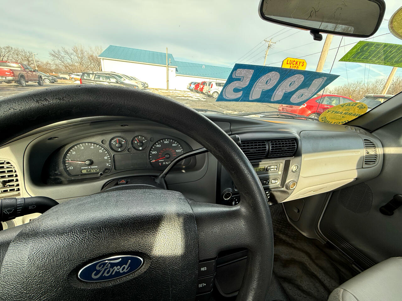 Ford Ranger Regular Cab 2WD 2011