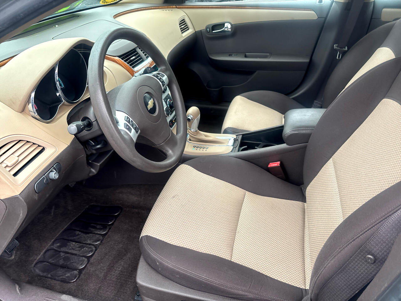 Chevrolet Malibu 1LT 2010