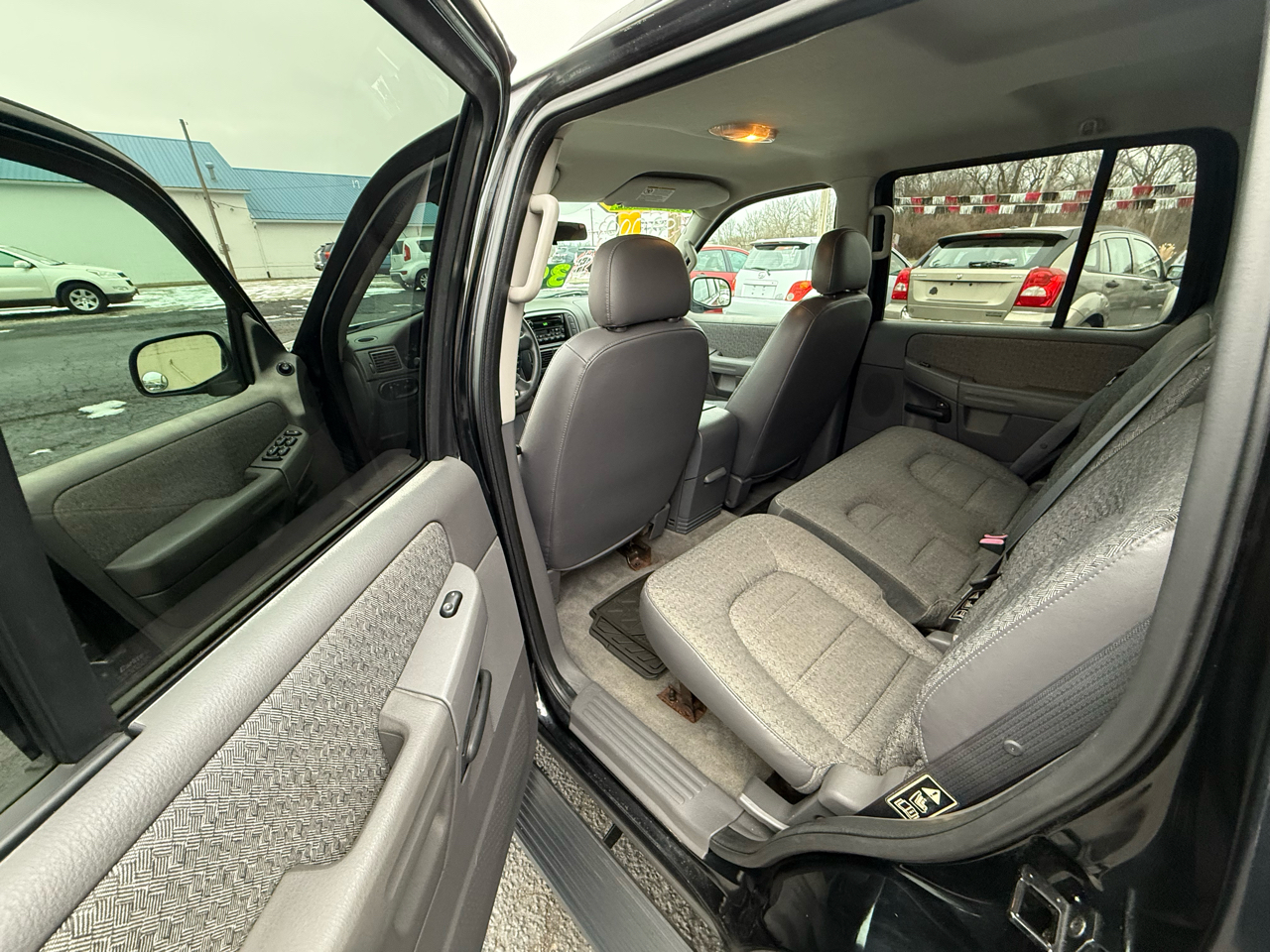 Ford Explorer XLS 4.0L 2WD 2003