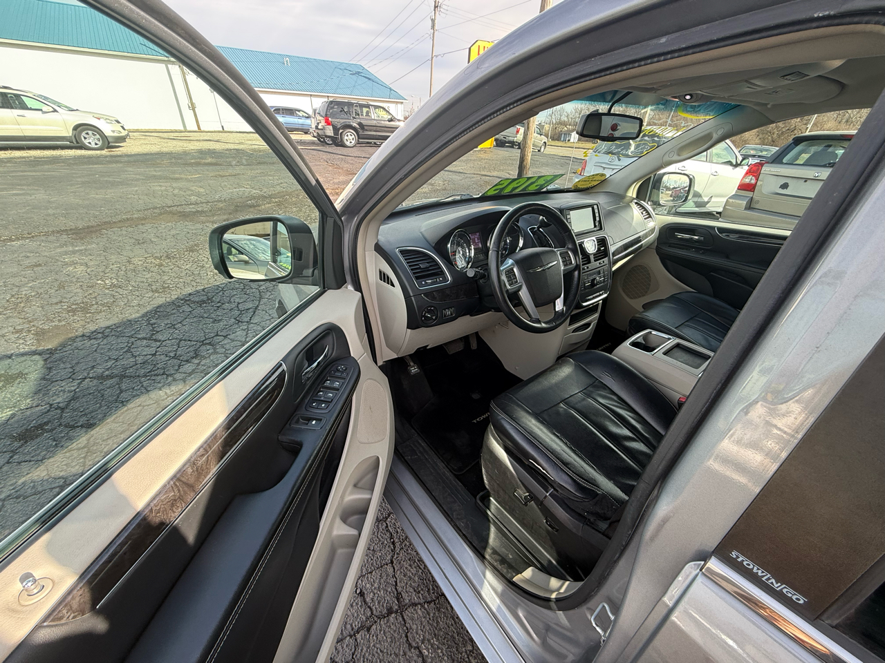 Chrysler Town & Country Touring 2013