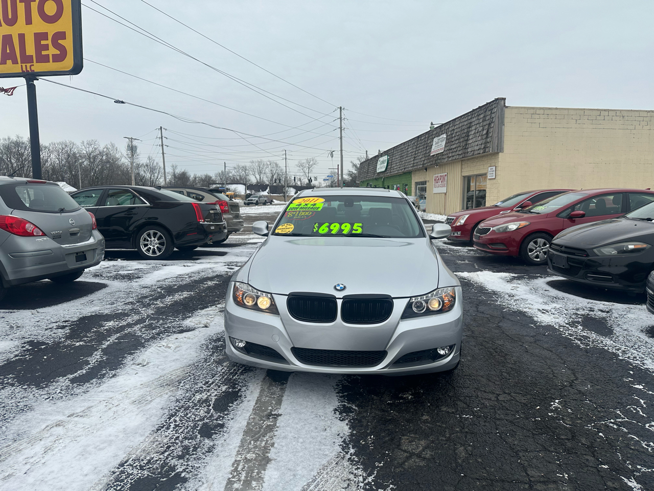 BMW 3-Series 328i xDrive 2011