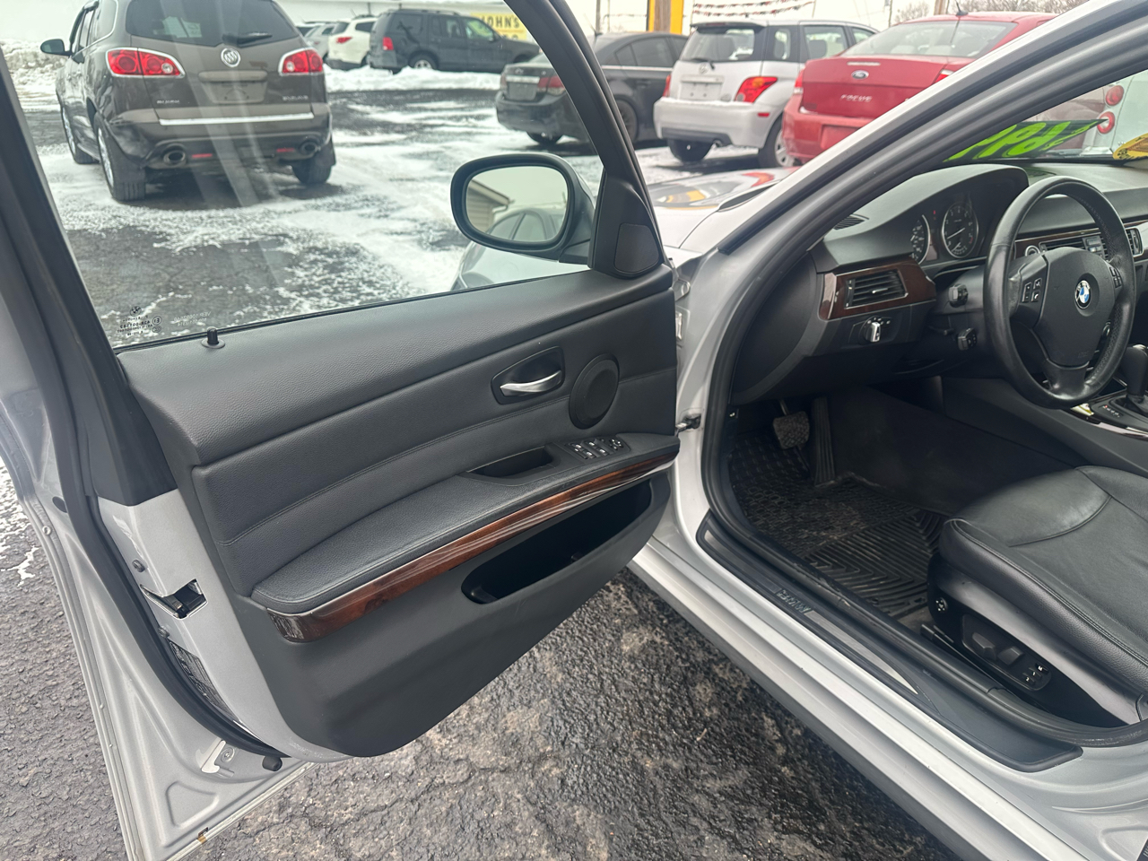 BMW 3-Series 328i xDrive 2011