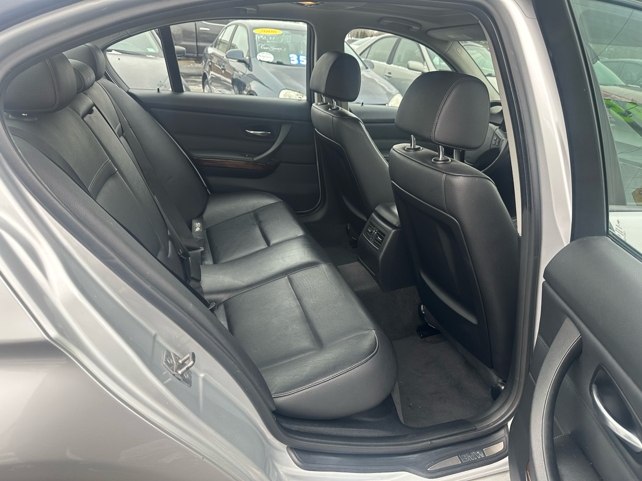 BMW 3-Series 328i xDrive 2011