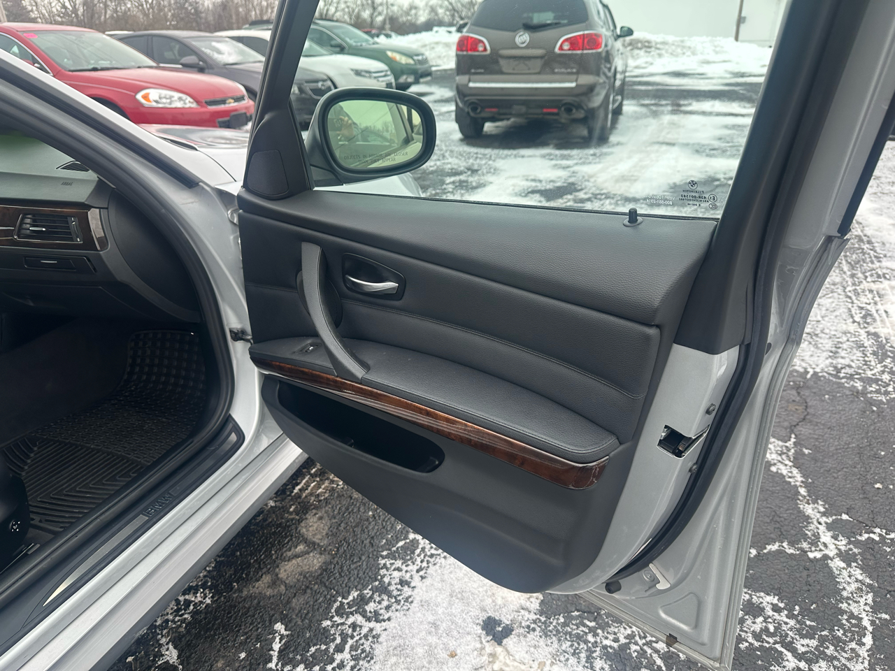 BMW 3-Series 328i xDrive 2011