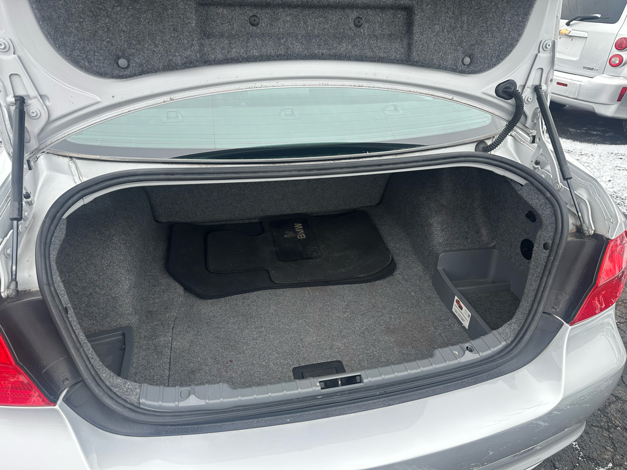 BMW 3-Series 328i xDrive 2011