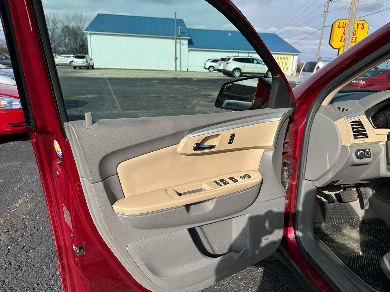 Chevrolet Traverse LT1 FWD 2010