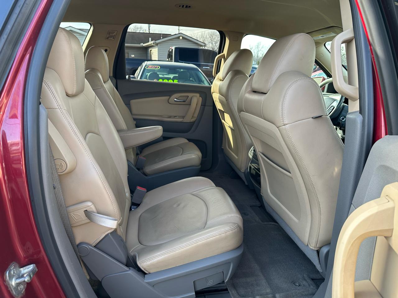 Chevrolet Traverse LT1 FWD 2010