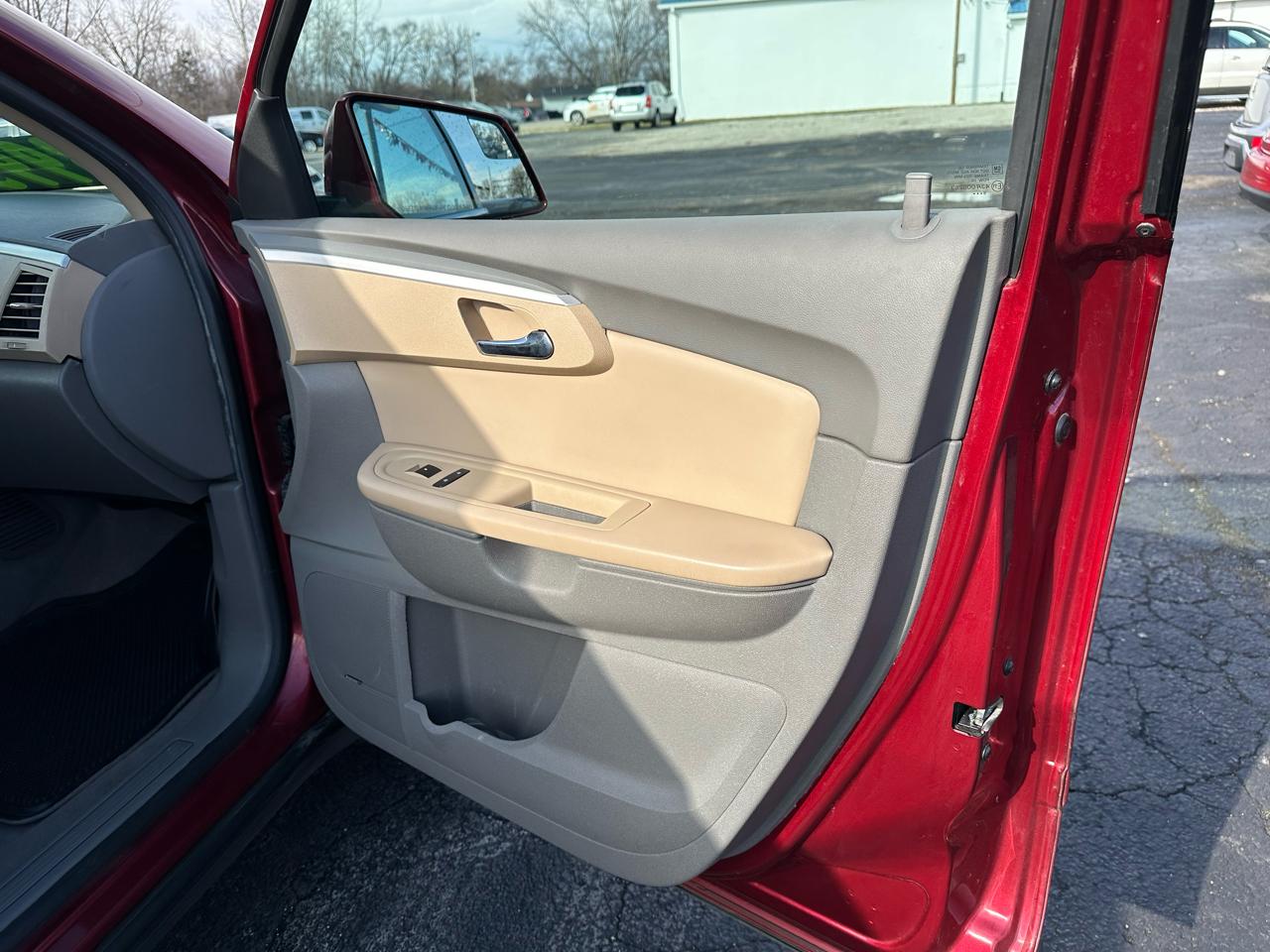 Chevrolet Traverse LT1 FWD 2010