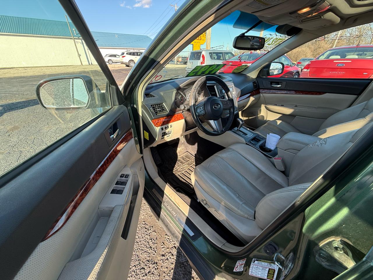 Subaru Outback 2.5i Limited 2010