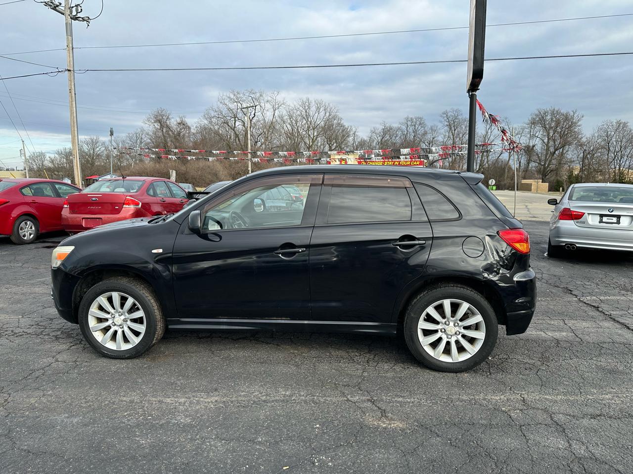 Mitsubishi Outlander Sport SE 4WD 2011