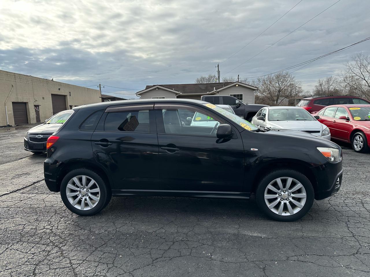 Mitsubishi Outlander Sport SE 4WD 2011