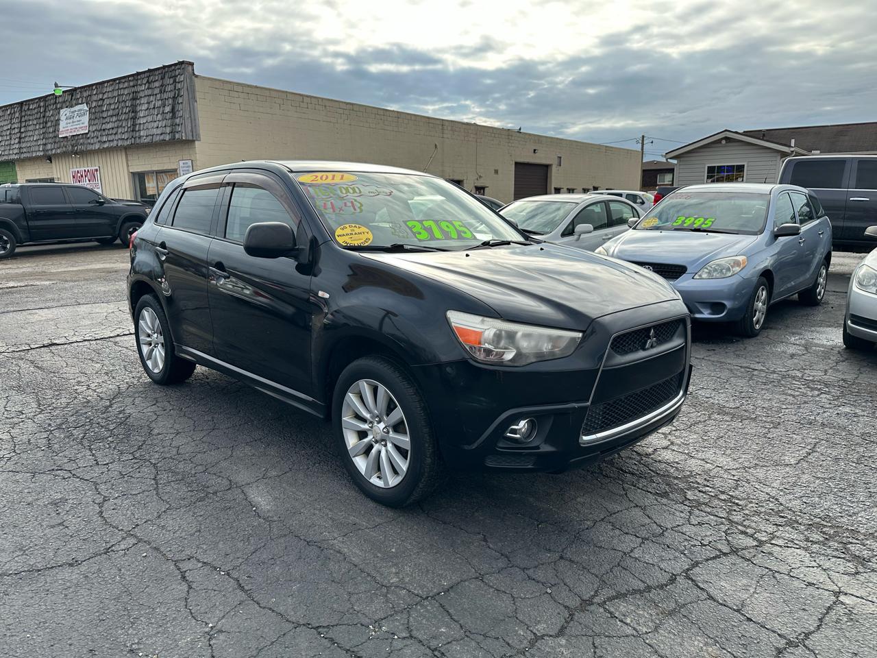 Mitsubishi Outlander Sport SE 4WD 2011