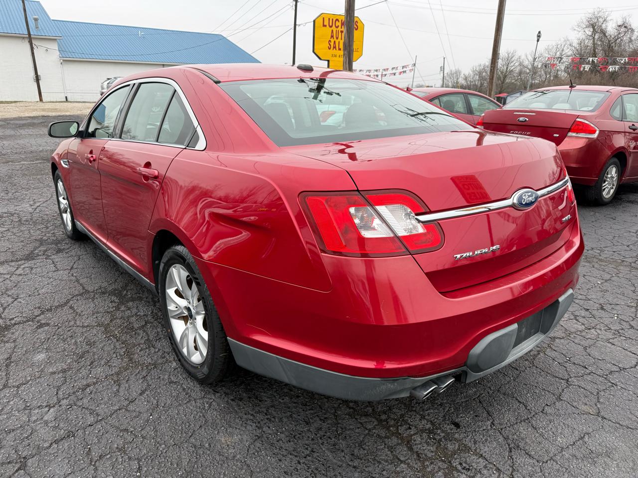 Ford Taurus SEL FWD 2011