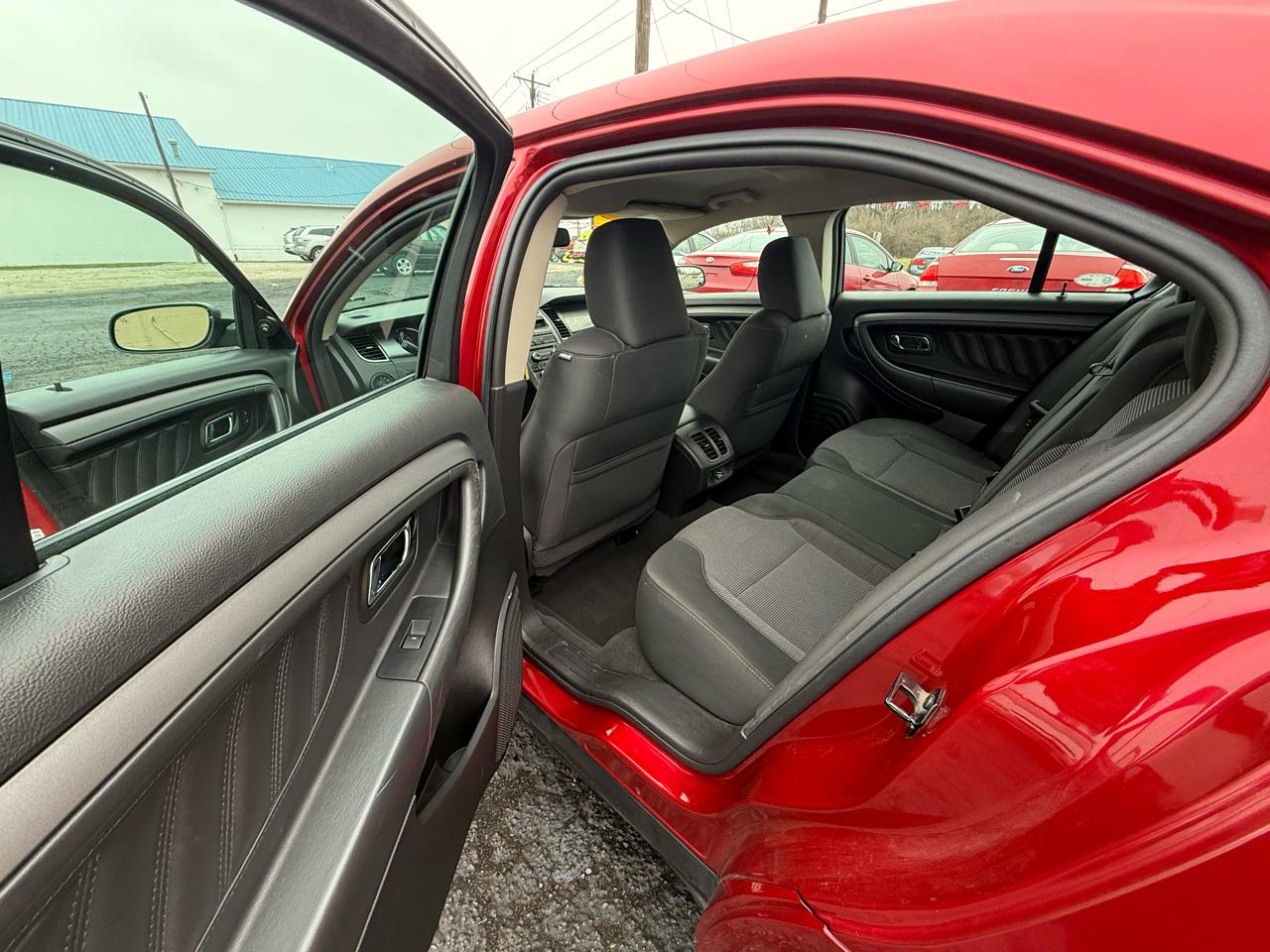 Ford Taurus SEL FWD 2011