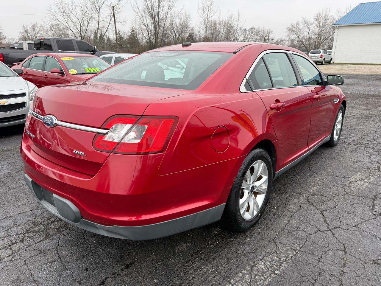 Ford Taurus SEL FWD 2011