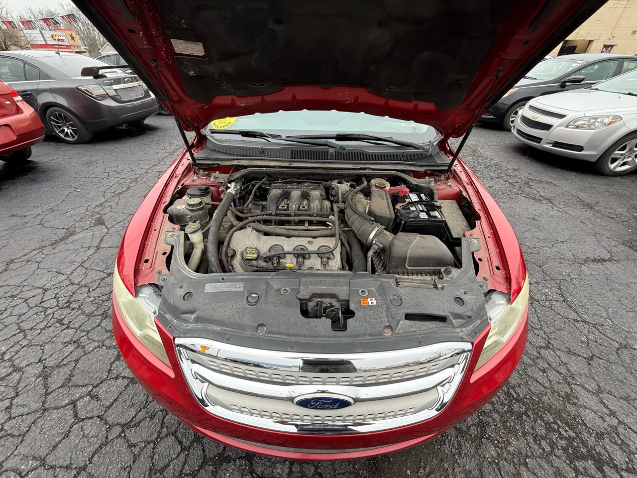 Ford Taurus SEL FWD 2011