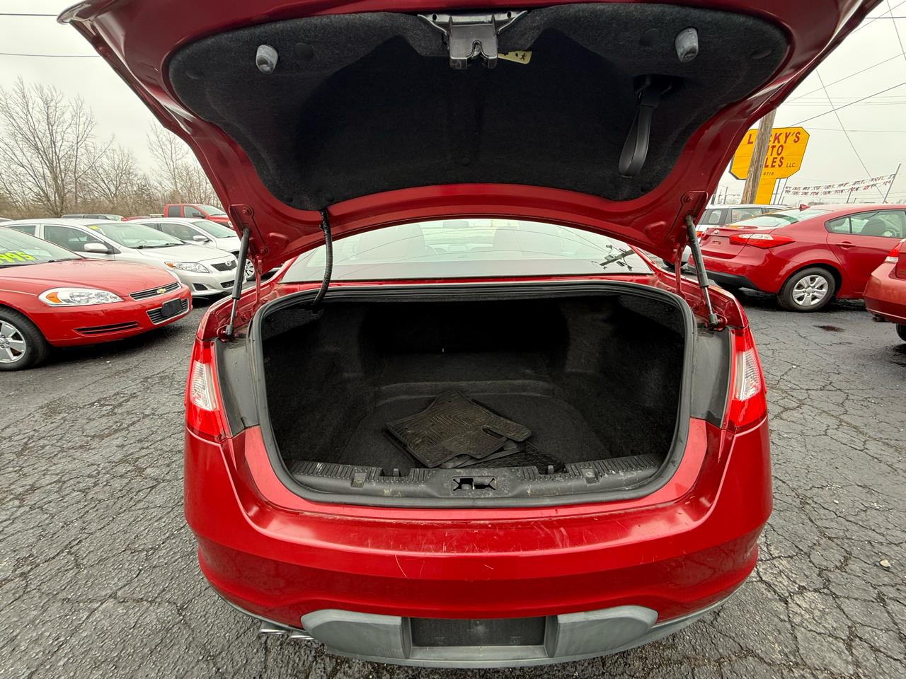 Ford Taurus SEL FWD 2011