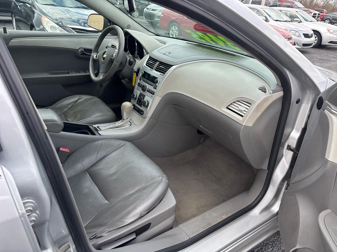 Chevrolet Malibu LS 2011