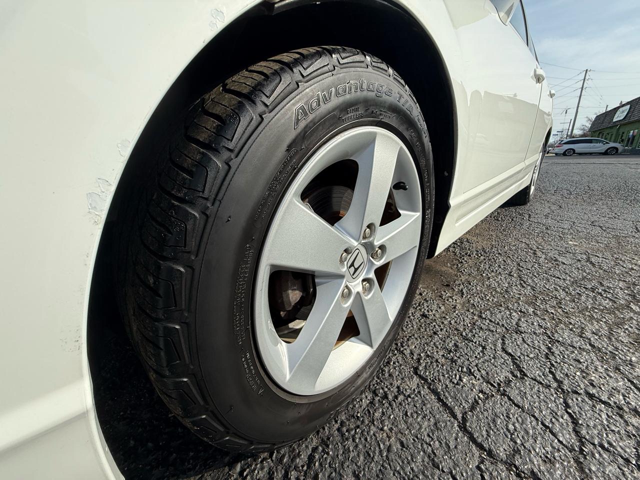 Honda Civic EX Sedan AT with Navigation 2006