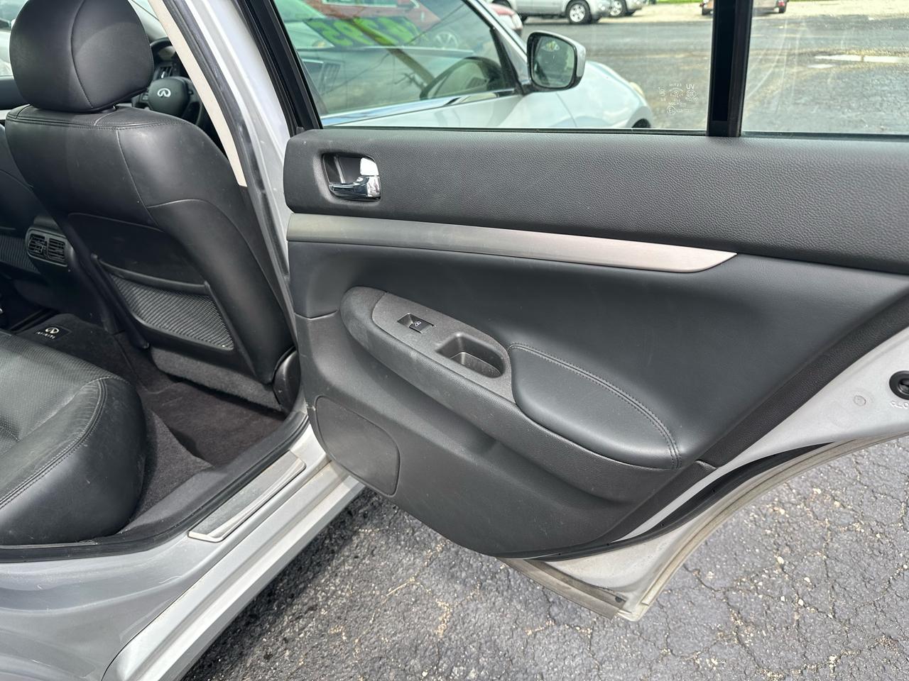 Infiniti G Sedan 37x AWD 2012