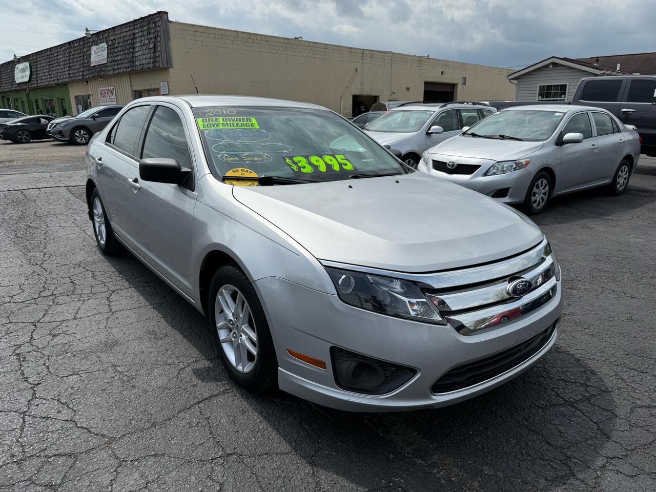 Ford Fusion S 2010