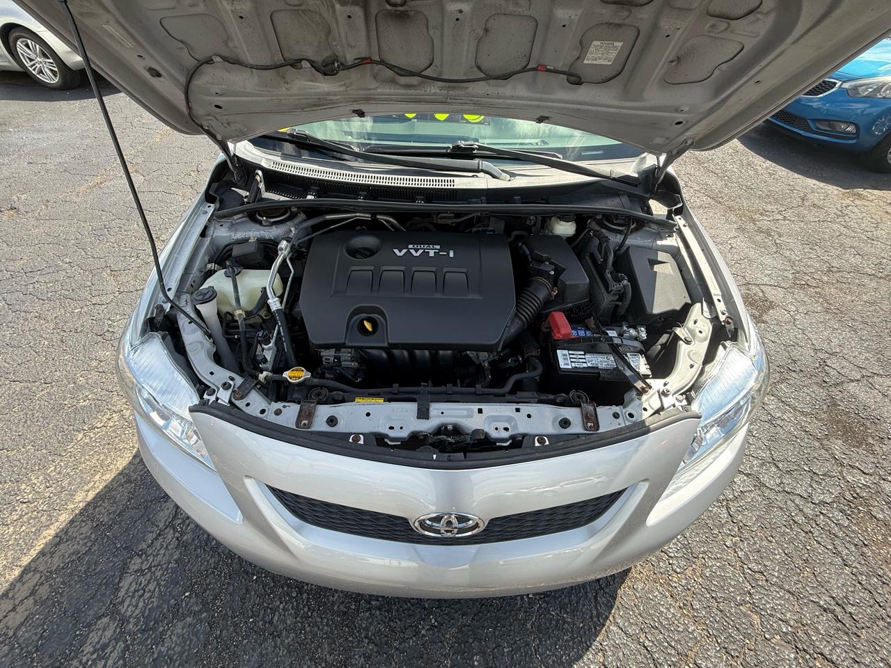 Toyota Corolla 4dr Sdn LE Auto 2010