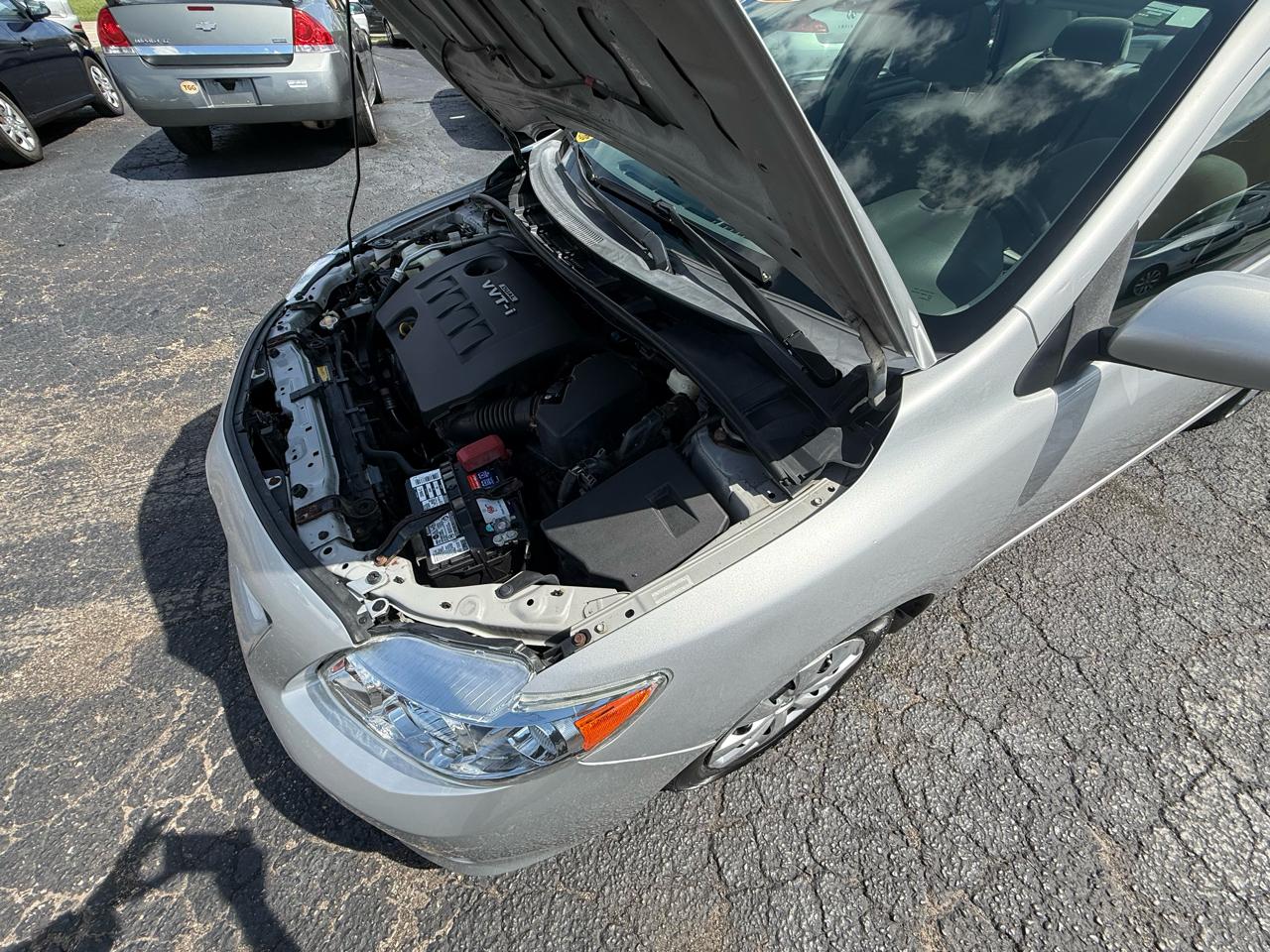 Toyota Corolla 4dr Sdn LE Auto 2010