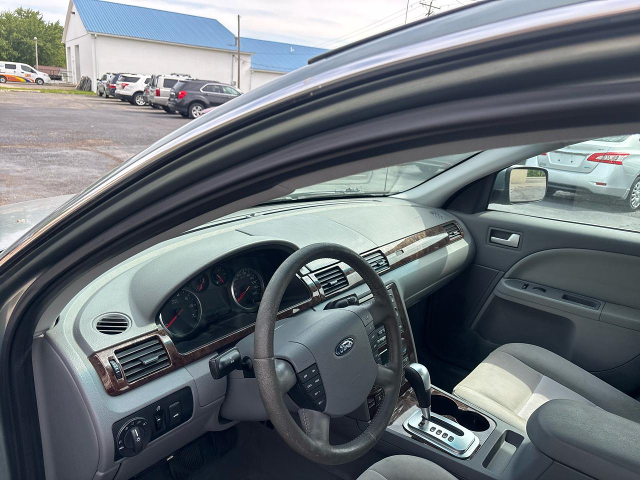 Ford Five Hundred SEL 2005