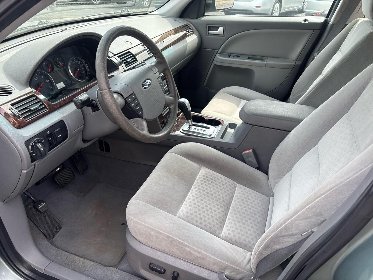 Ford Five Hundred SEL 2005