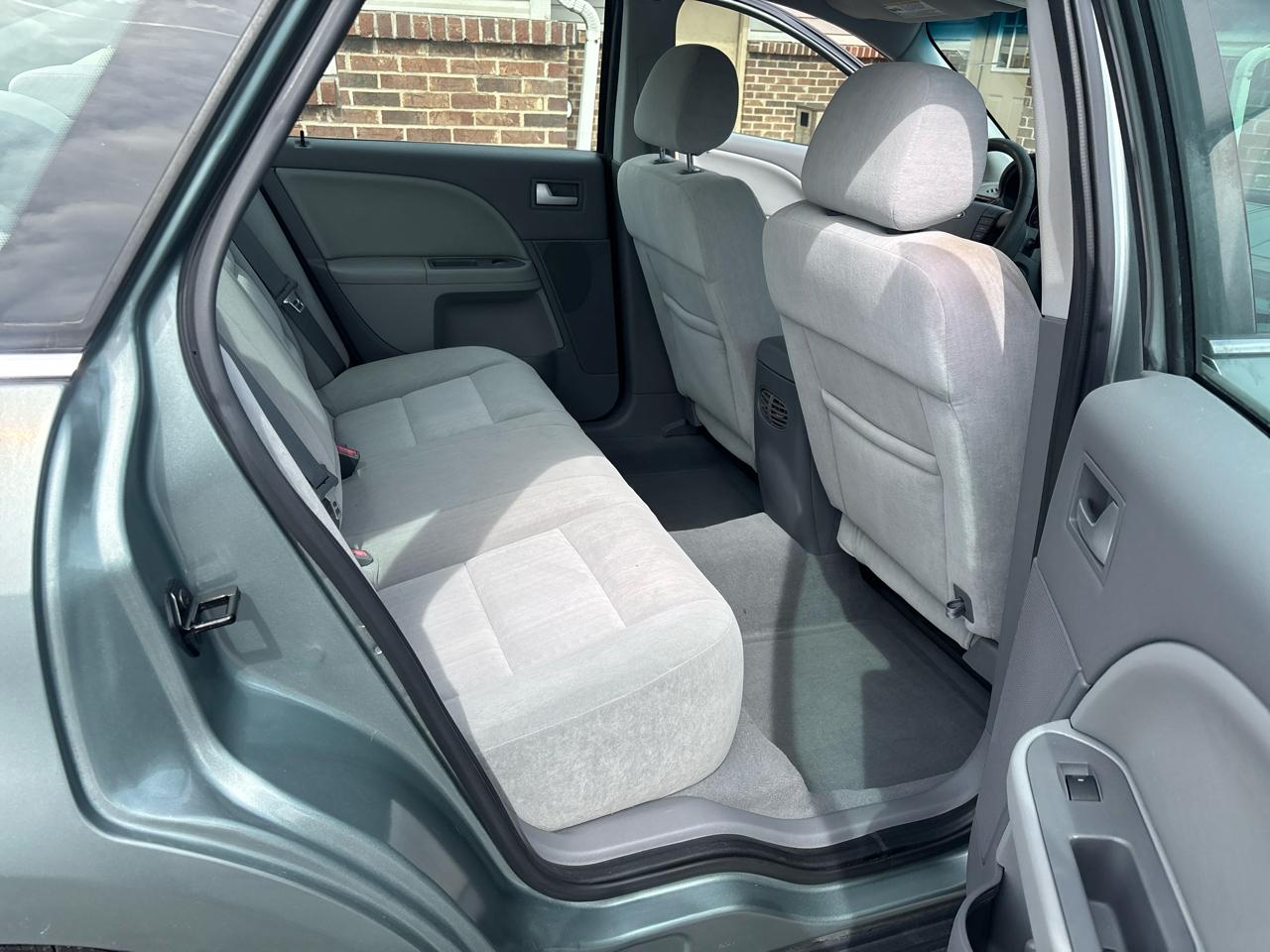 Ford Five Hundred SEL 2005