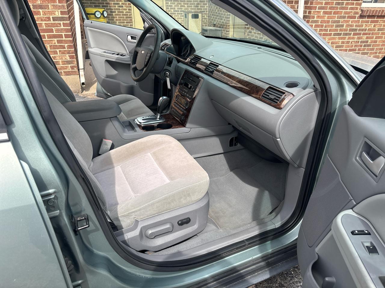 Ford Five Hundred SEL 2005