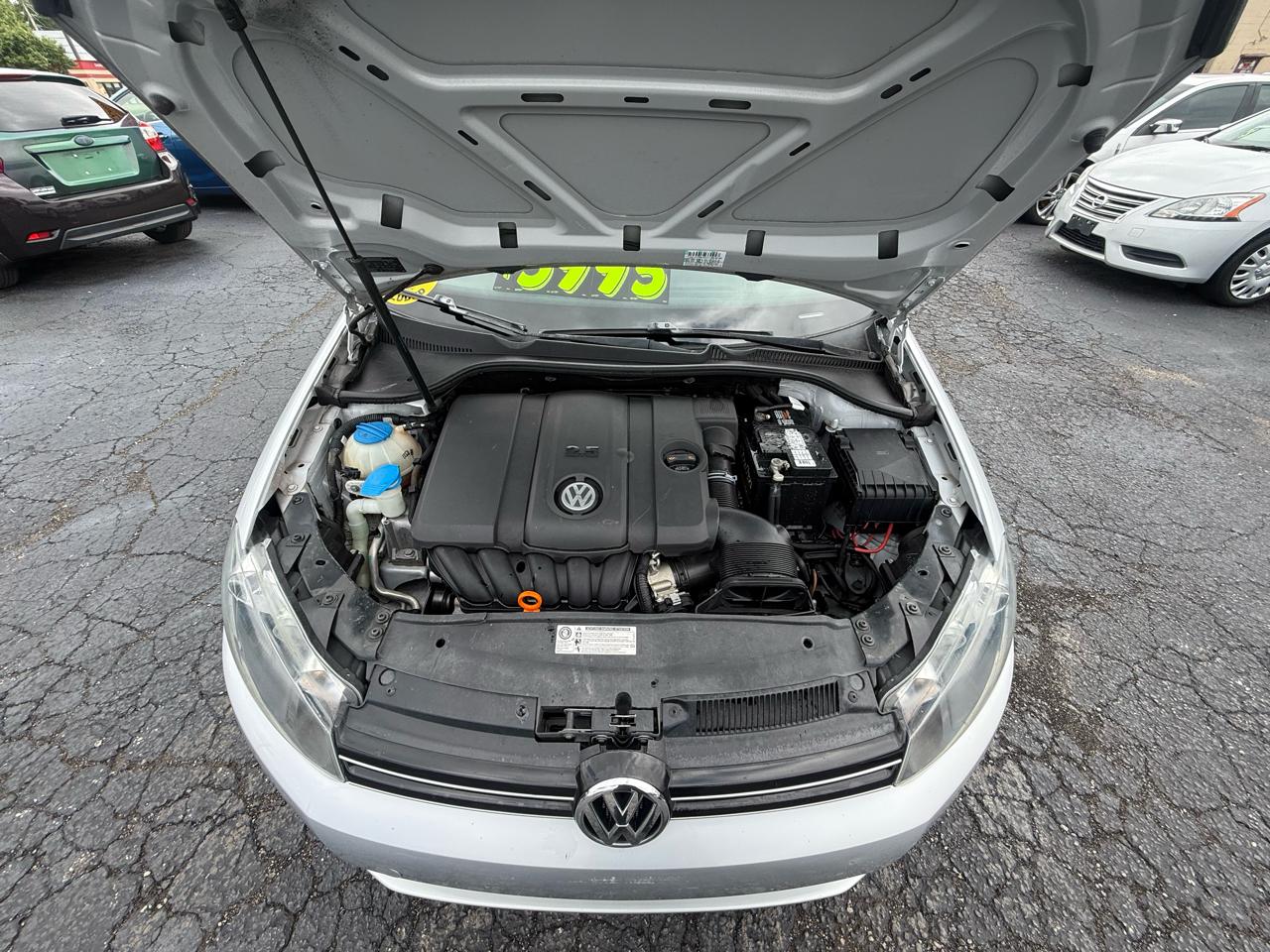 Volkswagen Jetta SportWagen 2.5L SE 2011