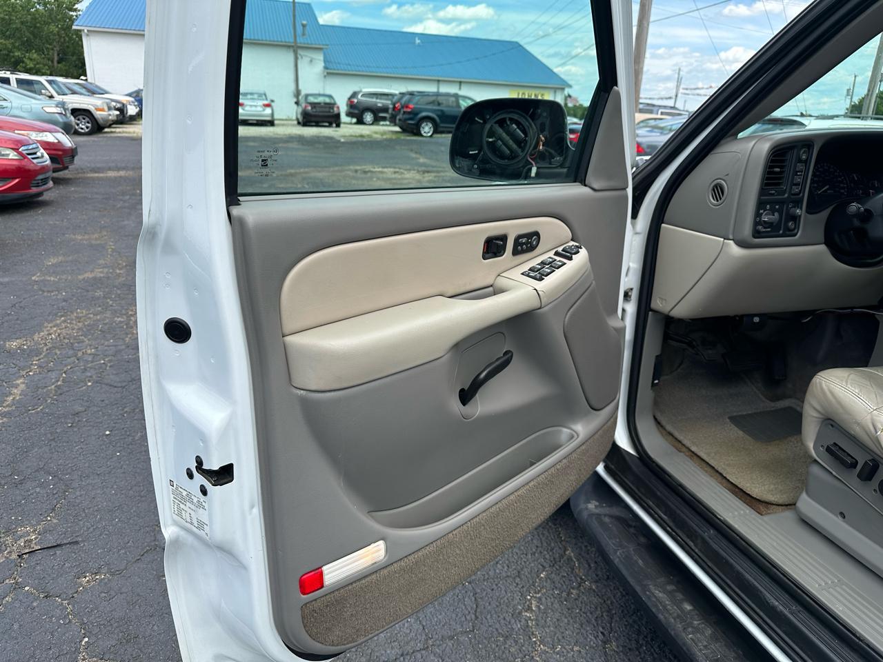 Chevrolet Suburban 1500 4WD 2002