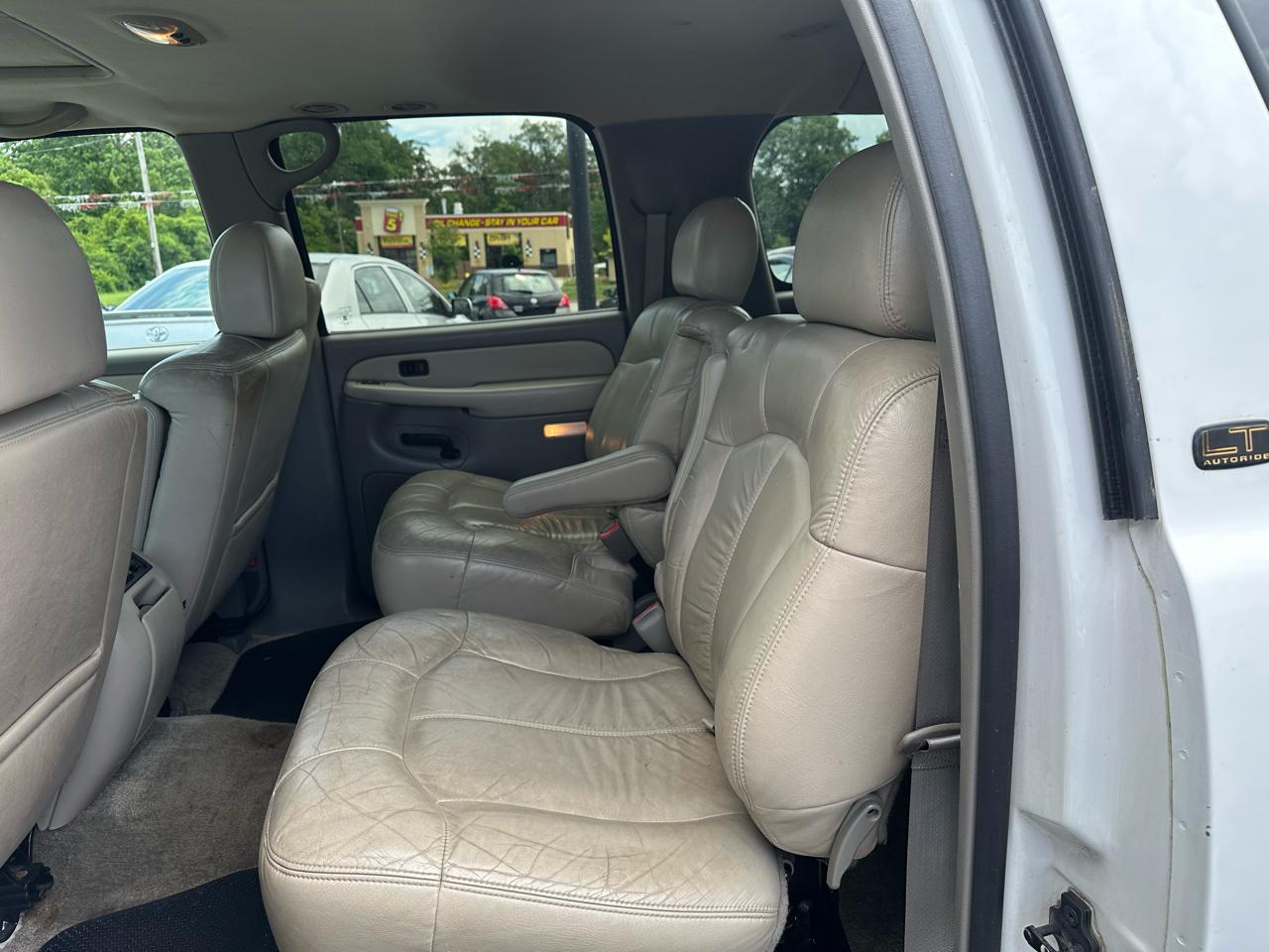 Chevrolet Suburban 1500 4WD 2002