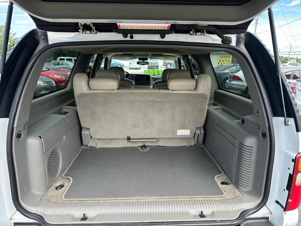 Chevrolet Suburban 1500 4WD 2002