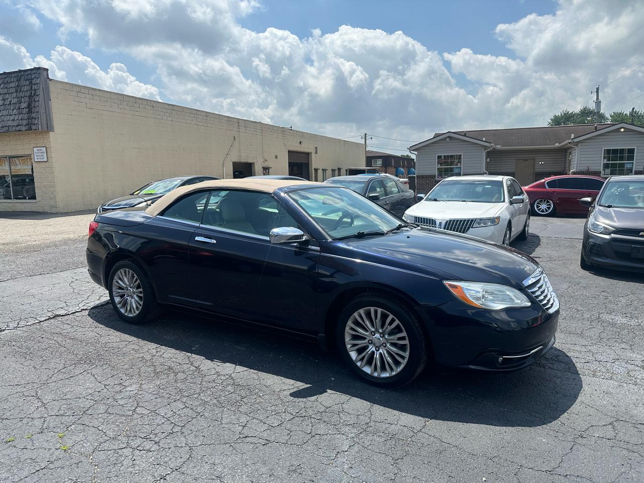 Chrysler 200 Limited Convertible 2011